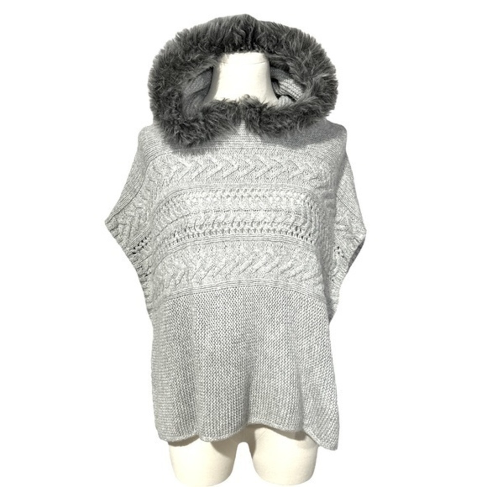 Faux-Fur Trim Cable-Knit Poncho Color: Heather‎ Grey kids size small (1773)